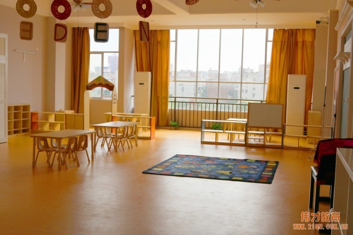 幼兒園加盟服務，硬件設施規(guī)范向偉才教育看齊