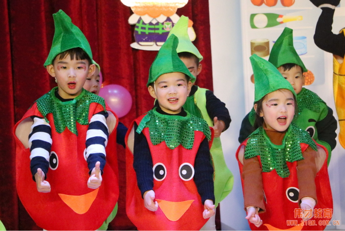 湖北仙桃和合偉才幼兒園：“迎新年，我又長大了一歲”成長見證會