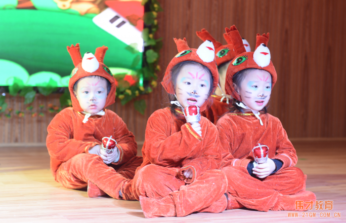湖北荊州楚天都市佳園偉才幼兒園：動物音樂劇，任性跨年