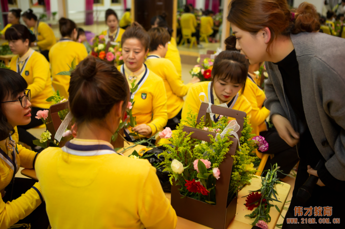 插花品鑒馥郁傳香——吉林延邊偉才幼兒園女神節(jié)花藝活動(dòng)