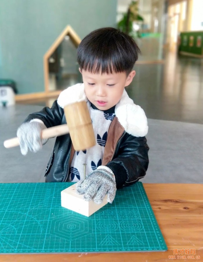 廣西南寧賓陽(yáng)偉才幼兒園:木工坊初體驗(yàn)