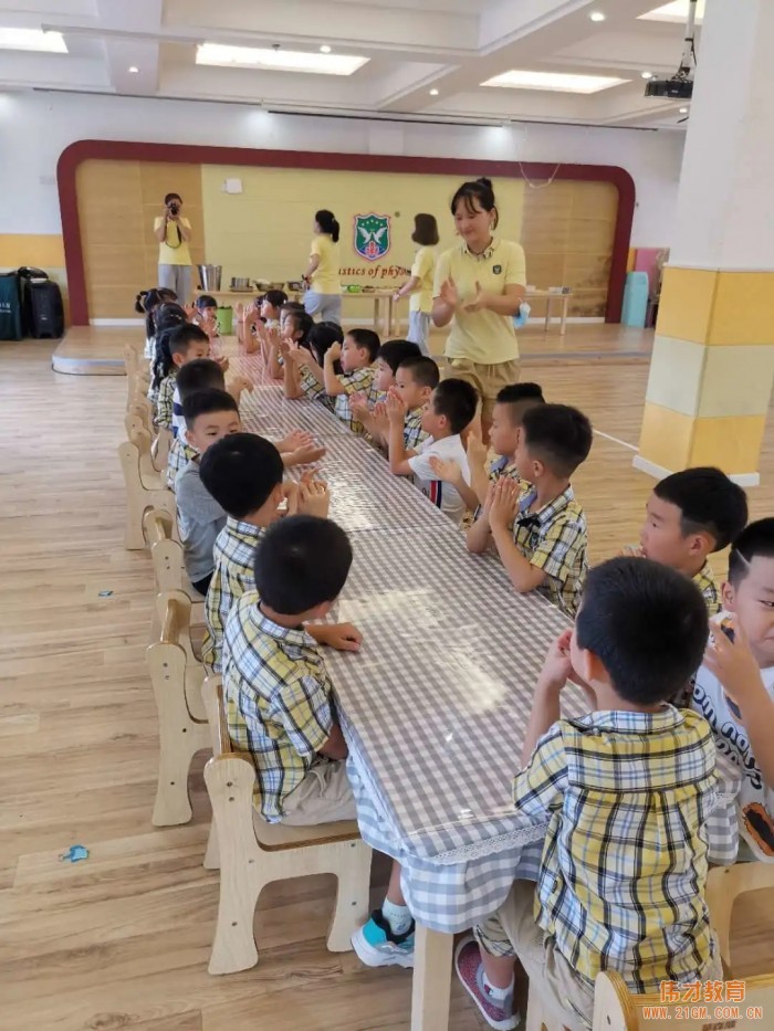 貴州都勻雨花湖偉才幼兒園:畢業(yè)季系列活動之“今夜不回家”