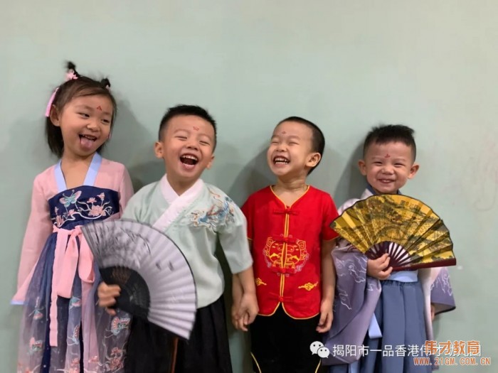 “月滿中秋，情聚偉才”雙節(jié)游園會(huì)丨廣東揭陽市一品偉才幼兒園