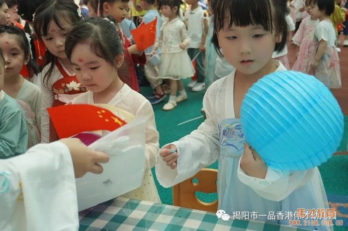 “月滿中秋，情聚偉才”雙節(jié)游園會(huì)丨廣東揭陽市一品偉才幼兒園