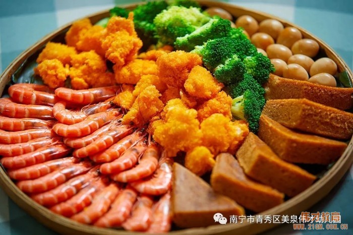 “壯鄉(xiāng)歌圩節(jié)，五彩三月三”——廣西南寧美泉偉才幼兒園