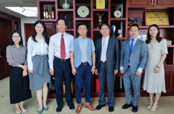 德中文化經(jīng)濟(jì)聯(lián)合會中國事務(wù)委員會溫舟會長一行到訪偉才教育，共商聯(lián)合與發(fā)展！